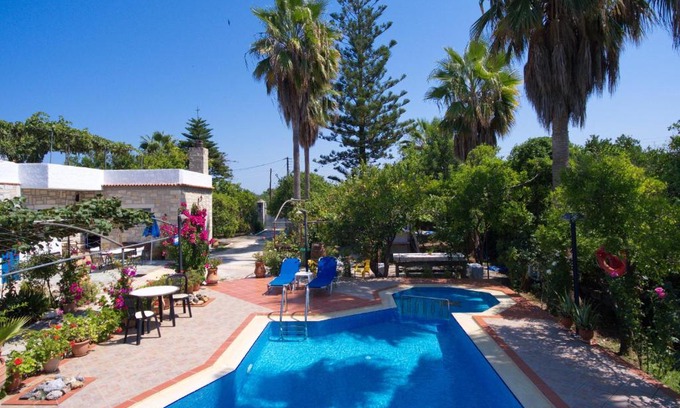 Varipetron Villa | Maros Spitaki