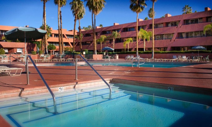 Downtown Palm Springs Resort | Marquis Villas Resort