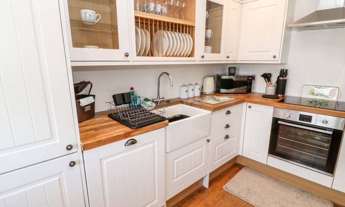 Torquay City Centre Cottage | Martingale