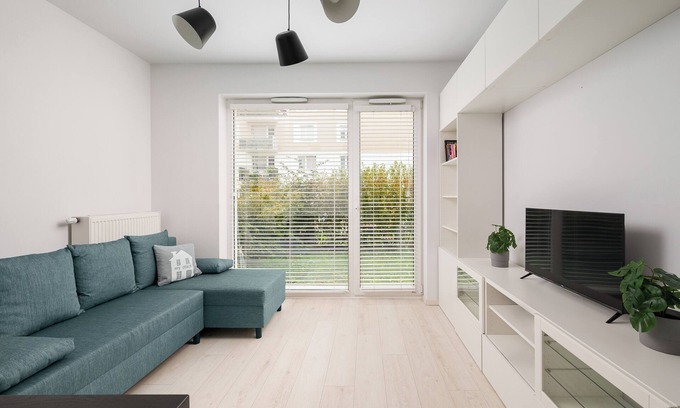 Bialoleka Apartment | Marywilska Apartment with Garden