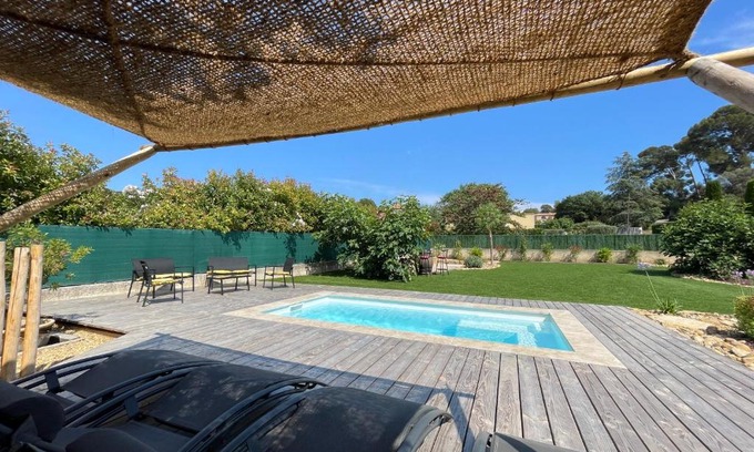 Saint-Cyr-sur-Mer Villa | mas provençale jardin piscine