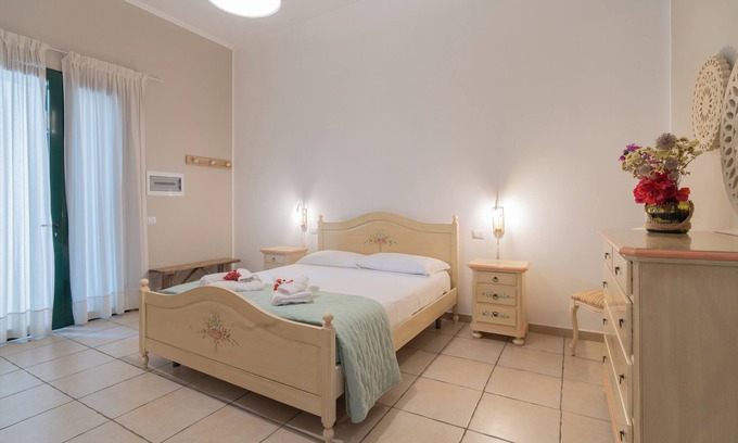 Melendugno Hotel | Masseria San Biagio - Deluxe T/Q 8, Calimera, Italy