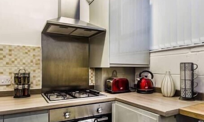 Hackney Wick Apartment | MASSIVE 3000SQ FT WAREHOUSE FLAT Amazing Apartment with Recreational.