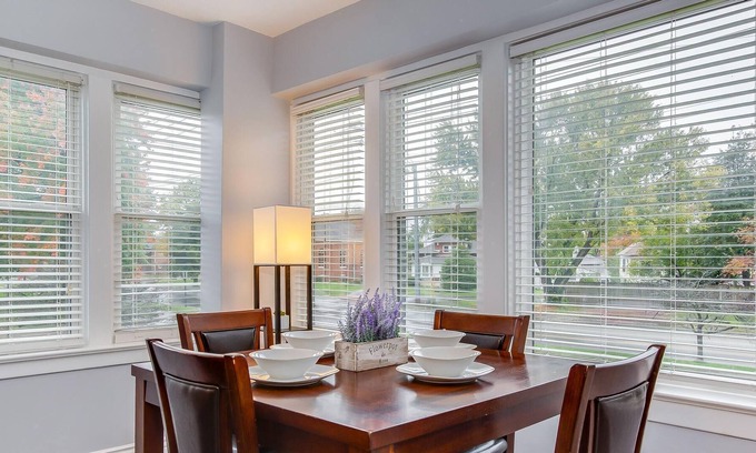 Southside House | Massive Home near Airport w/ Yard and free parking