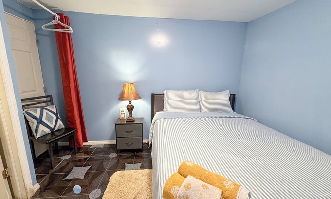 Queens Apartment | MASTER SUITE Studio- Private Entrance and Bathroom