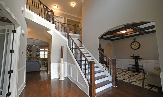 Evans House | Masters Rental : Large contemporary home in gated community