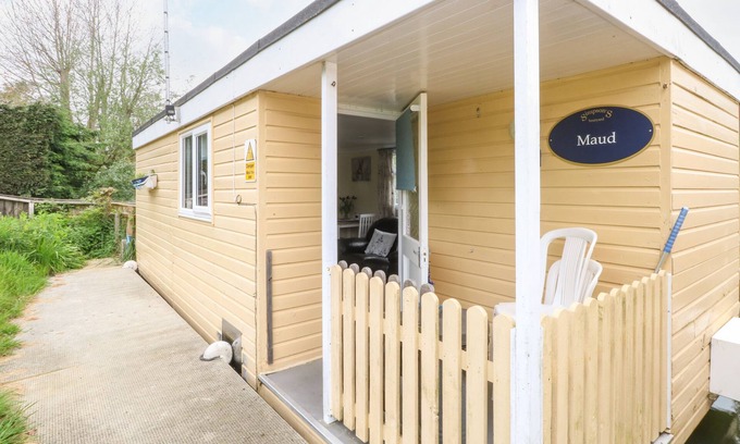Stalham Cottage | MAUD, pet friendly, with a garden in Stalham