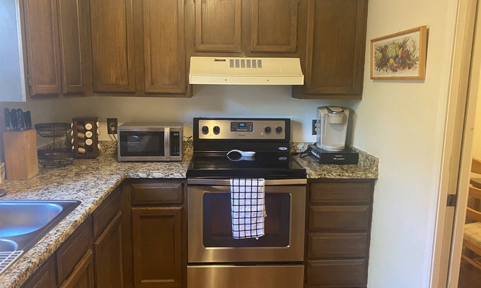 West Meade Cottage | Maxwell House