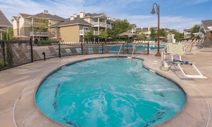 Windsor Apartment | May 24-26: BottleRock Music Festival nearby Napa-World Class Eateries & Wineries