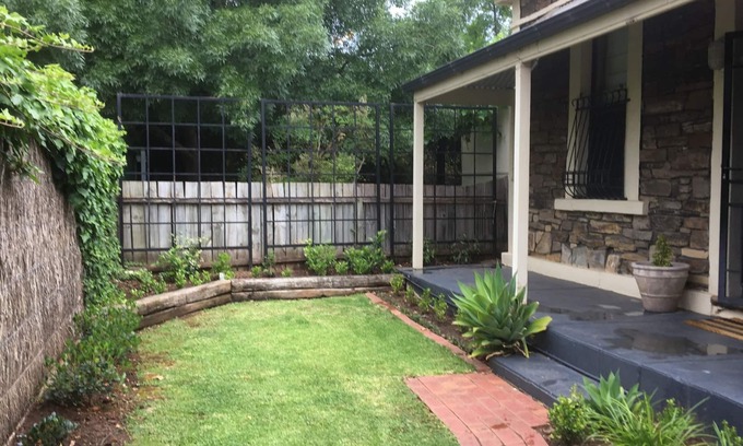 Maylands House | Maylands Cottage-Charming Bluestone House