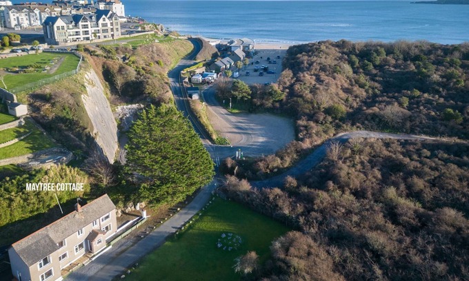 Tenby House | Maytree Cottage - 4 Bedroom Holiday Home - Tenby