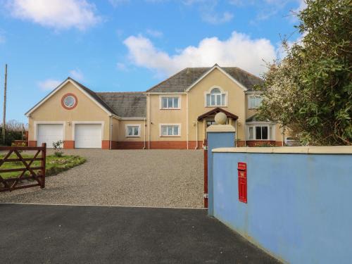 Haverfordwest House | Meadow Croft