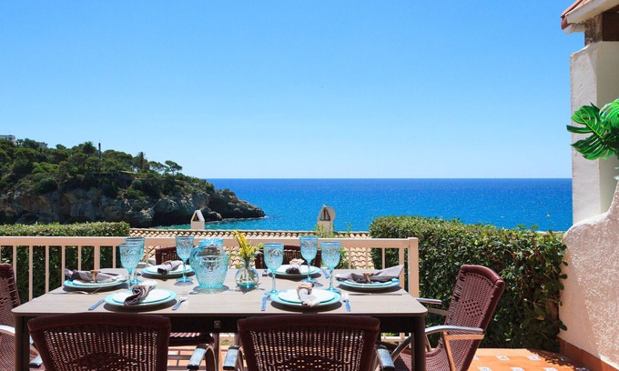 Cap de Salou Ski Chalet | Mediterranean Beach House · AirCon · Pool · UHC CASAS BLANCAS 301