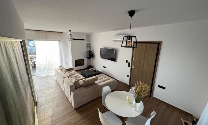 Agios Dimitrios Apartment | medusa apartment in Agios Dimitrios