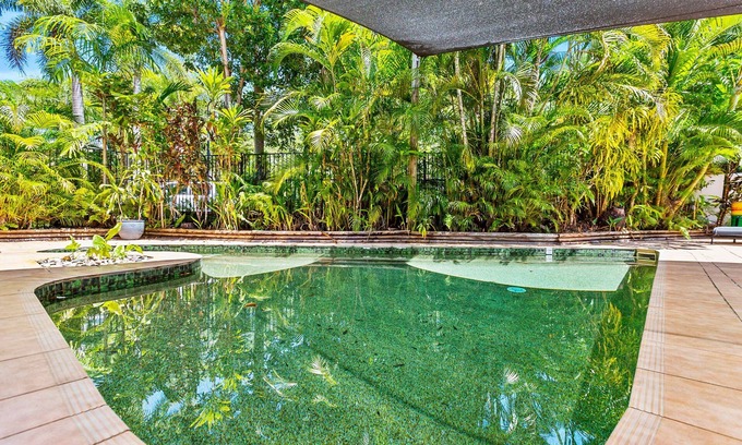 Yorkeys Knob Apartment | Melaleuca Hideaway - Beach Pool Free Parking