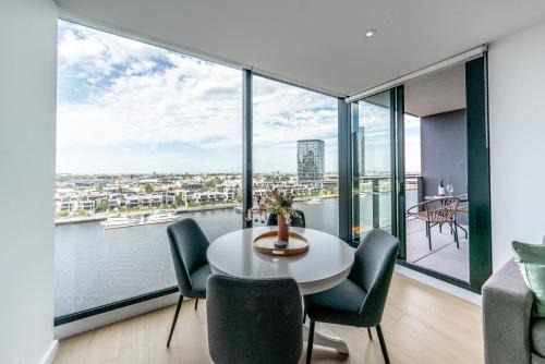 Docklands Apartment | Melbourne Corporate Stays - Docklands Waterfront