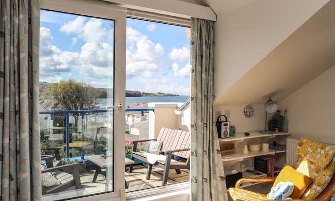 Y Felinheli Cottage | Menai View