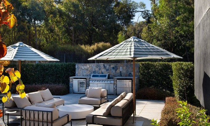 Porcupine Ridge House | Merinda - Paul Bangay Design Garden Luxury Retreat