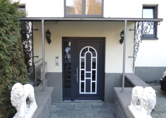 Biebrich Apartment | Merkel Villa Apartamente
