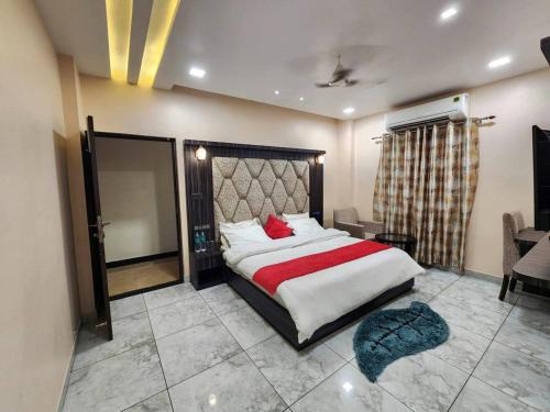 Osian Hotel | Mero Vrindawan Dhaba Guest House and Hotel