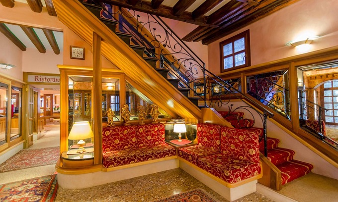 Dorsoduro Hotel | Messner Palace