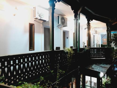 Chugureti House | Metekhi A&T Hotel