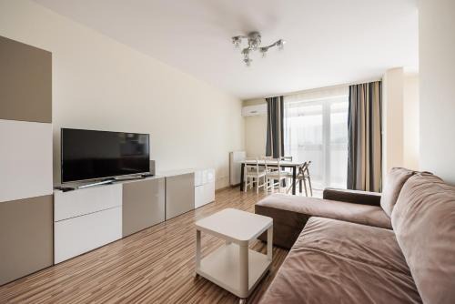 Targowek Apartment | Metro Kondratowicza Spacious Apartment