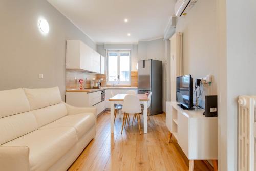 Parella Apartment | Metro Line, AC, gruppi, CASA WHITE METRO