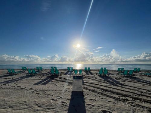 Hollywood South Central Beach Apartment | Miami Hollywood Two Bedroom Penthouse With Intracoastal View 005-22bvic