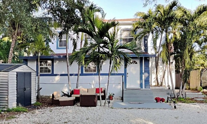Little Haiti House | Miami Townhouse with Patio Gazebo