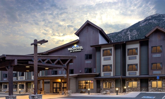 Georgetown Hotel | Microtel Inn & Suites by Wyndham Georgetown Lake