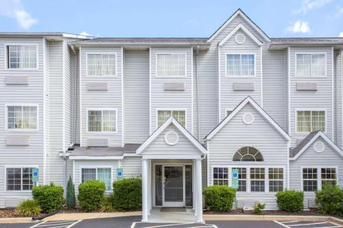 Kannapolis Hotel | Microtel Inn & Suites by Wyndham Kannapolis/Concord