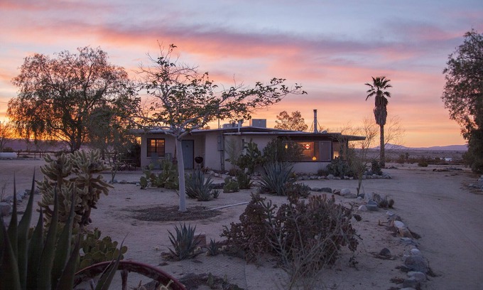 Twentynine Palms House | Midcentury Desert Escape