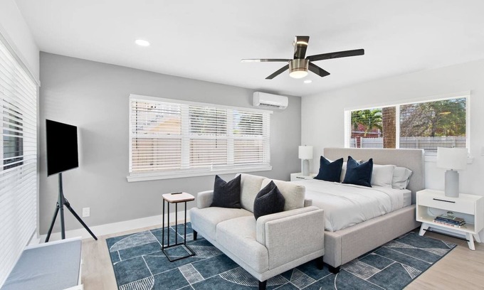 Coral Ridge Apartment | Middle River Suites Unit #4