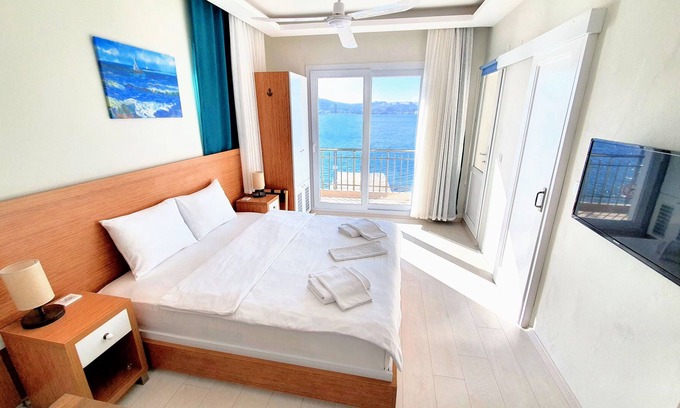 Foca Hotel | Midilli Konak