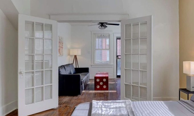 Cooper-Young Historic District Apartment | Midtown Memphis Gem | Bright, Cozy, Walkable