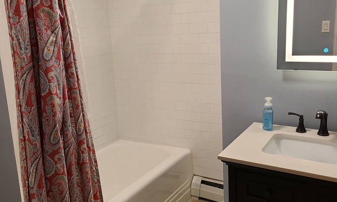 Glens Falls House | Midway between Saratoga Springs and Lake George