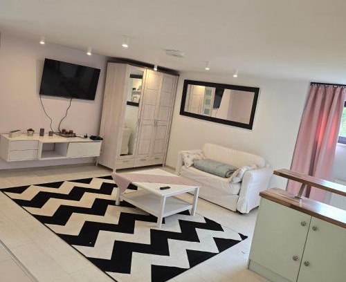 Zielona Gora Apartment | Miejski zakątek