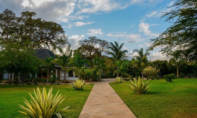 Arusha Resort | Migo House & Resort
