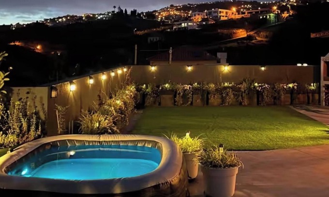 Canhas House | Miguel's Seaview Corner