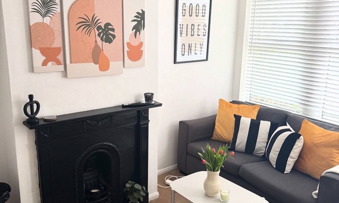 Great Baddow House | Mildmay House in Moulsham | long Stays Welcome