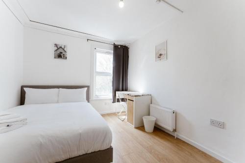 Tower Hamlets House | Mile End Double Rooms 27 Guest house