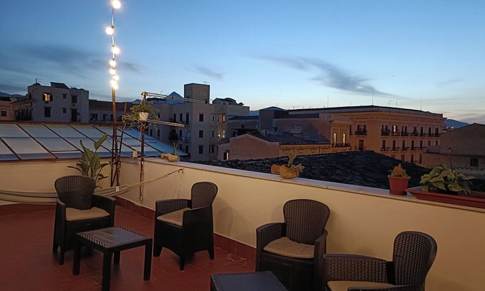 Kalsa Bed & Breakfast | Mille Lire B&B