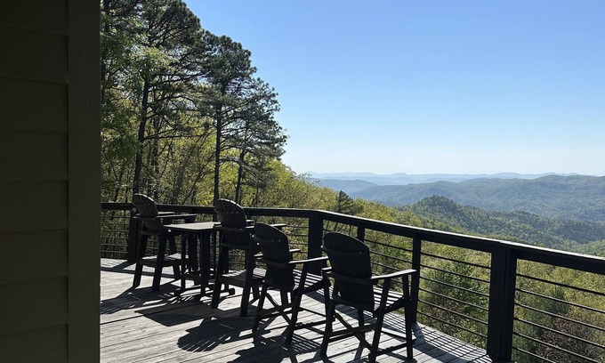 Lenoir House | Million-dollar view, Hot tub, pool table, foosball, fire pit high-speed internet