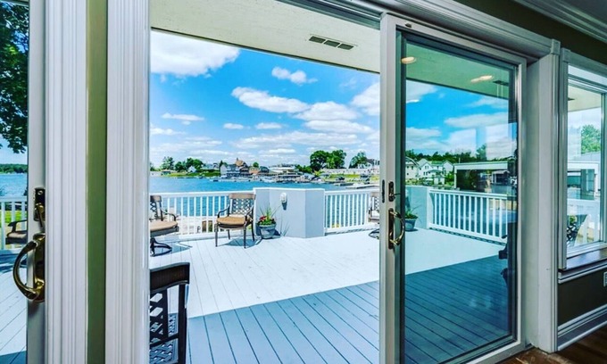Alexandria Bay Villa | Millionaires Row - Edgewood Pointe