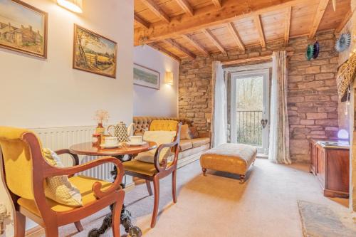 Holmbridge House | Millrace Cottage
