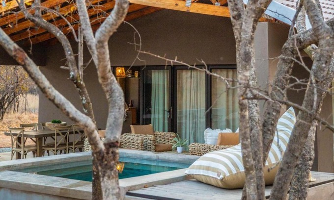 Hammanskraal Cabin | Minara Private Boutique Game Lodge