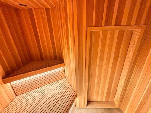 Shimonoseki Apartment | MINI HOTEL totonoi ロウリュ式サウナのある静かな平屋