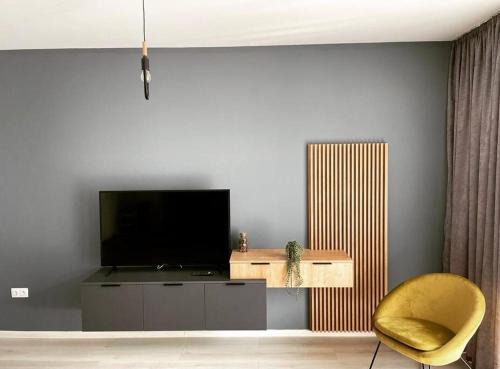 Tractorul Apartment | Minimalist Studio Apartment Brașov