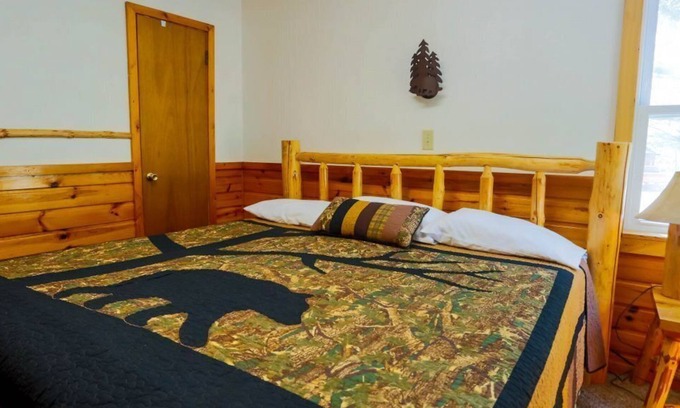 Puposky Cabin | Minnesota Family Lake Retreat - Minutes from Bemidji Activities